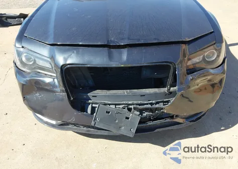 2015 Chrysler 300 300S z USA, uszkodzony, nr VIN 2C3CCABG9FH922537